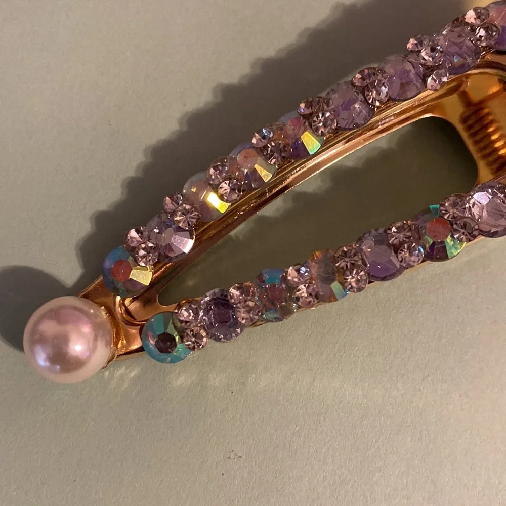 Gold tone hair clip multicolor